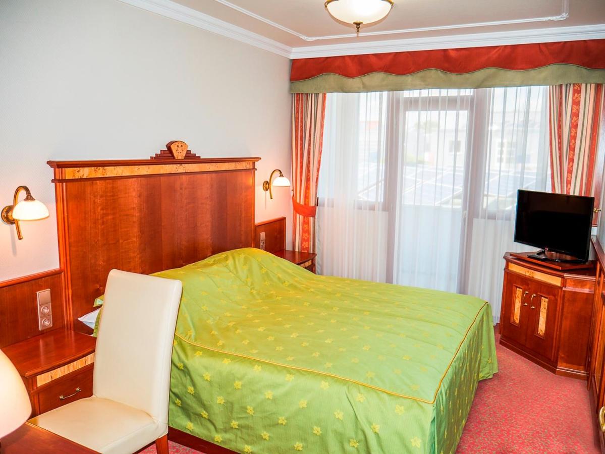 Hotel Silver Hajdúszoboszló Екстериор снимка