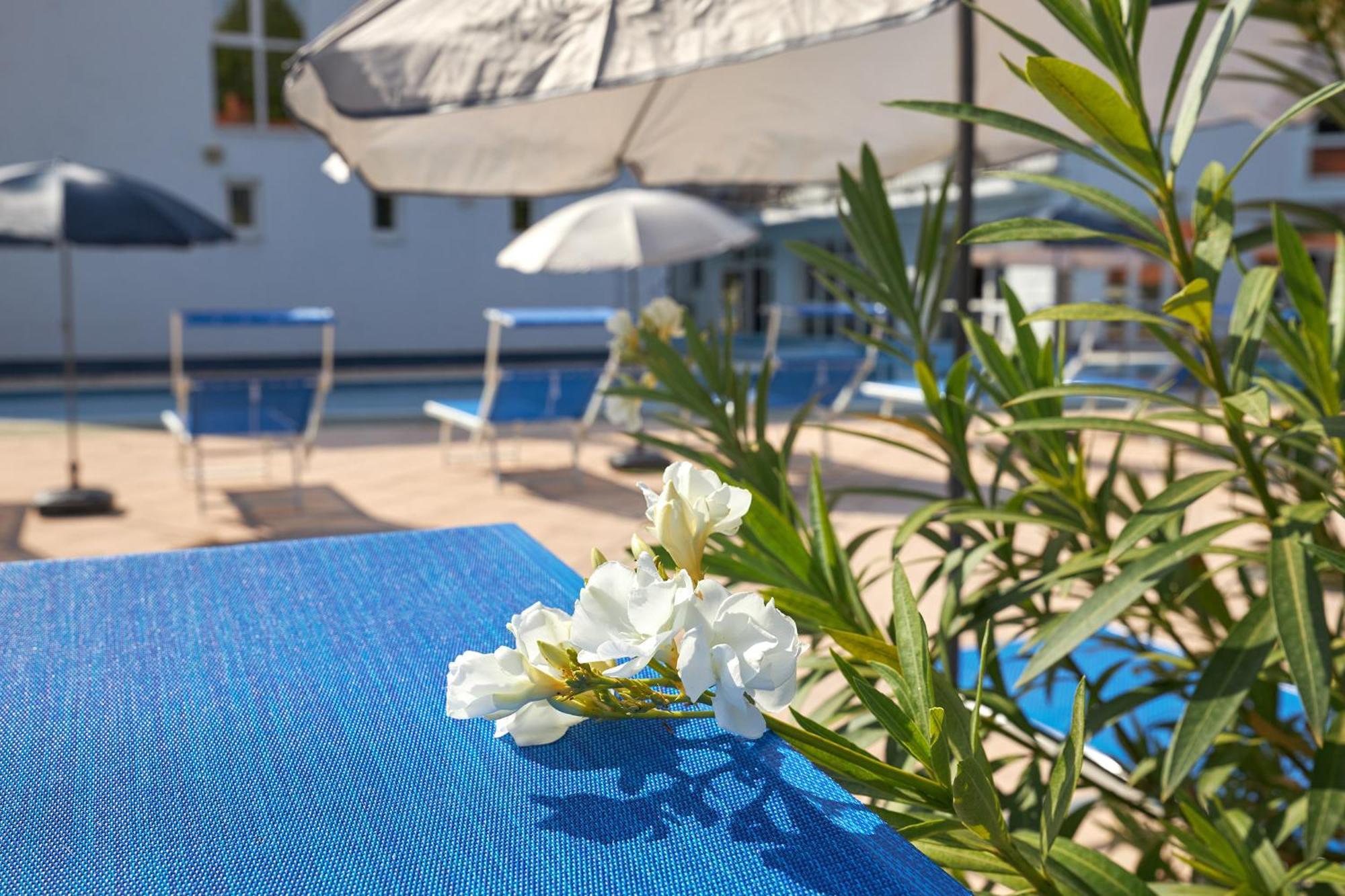 Hotel Silver Hajdúszoboszló Екстериор снимка