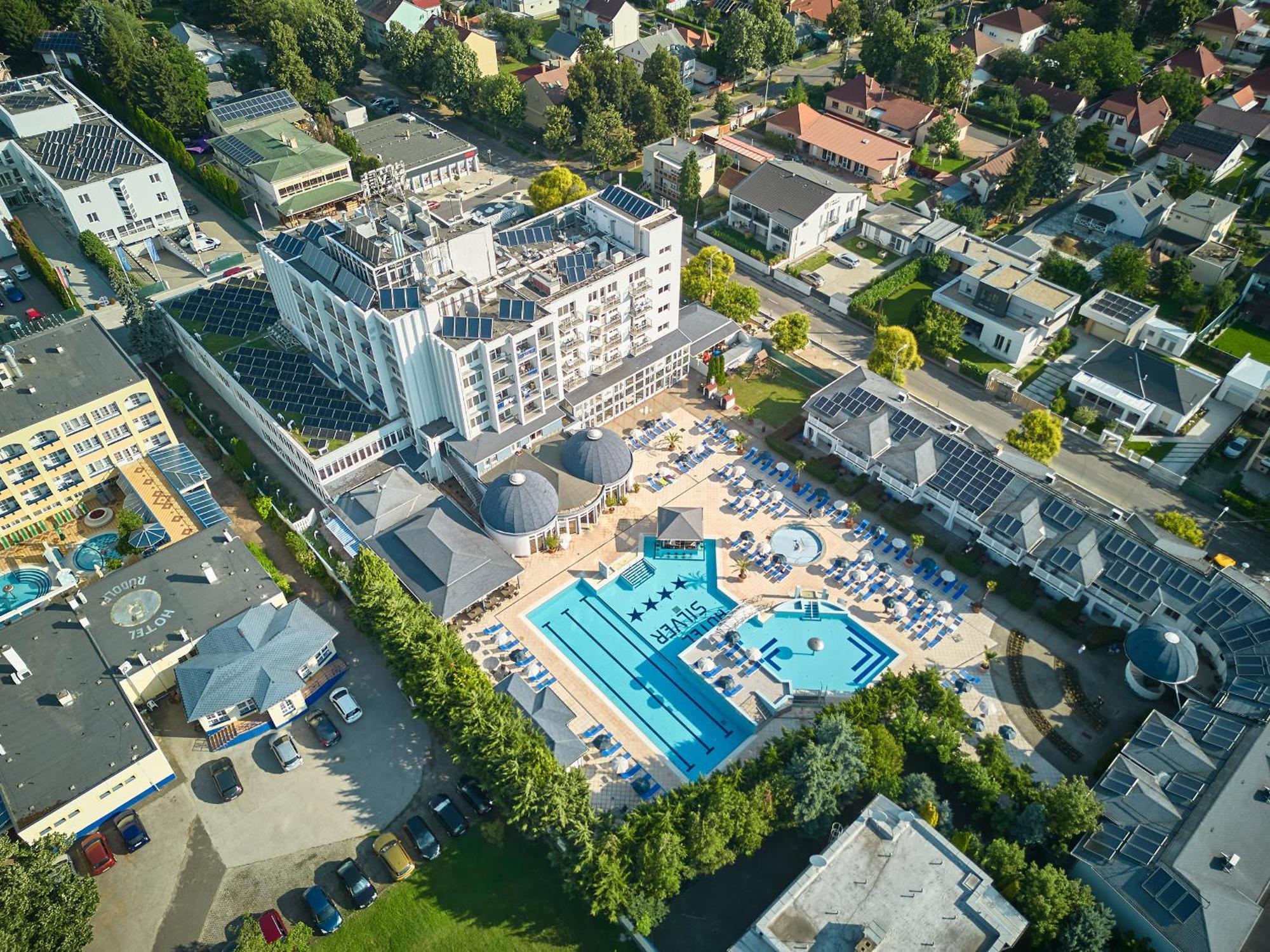 Hotel Silver Hajdúszoboszló Екстериор снимка