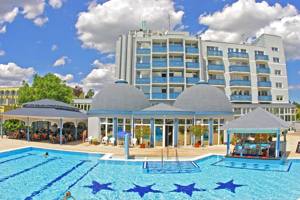 Hotel Silver Hajdúszoboszló Екстериор снимка