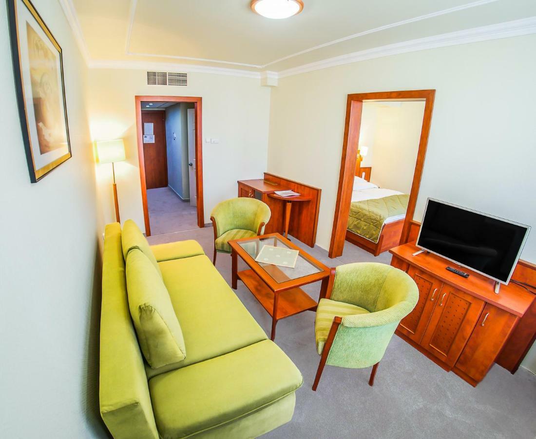 Hotel Silver Hajdúszoboszló Екстериор снимка