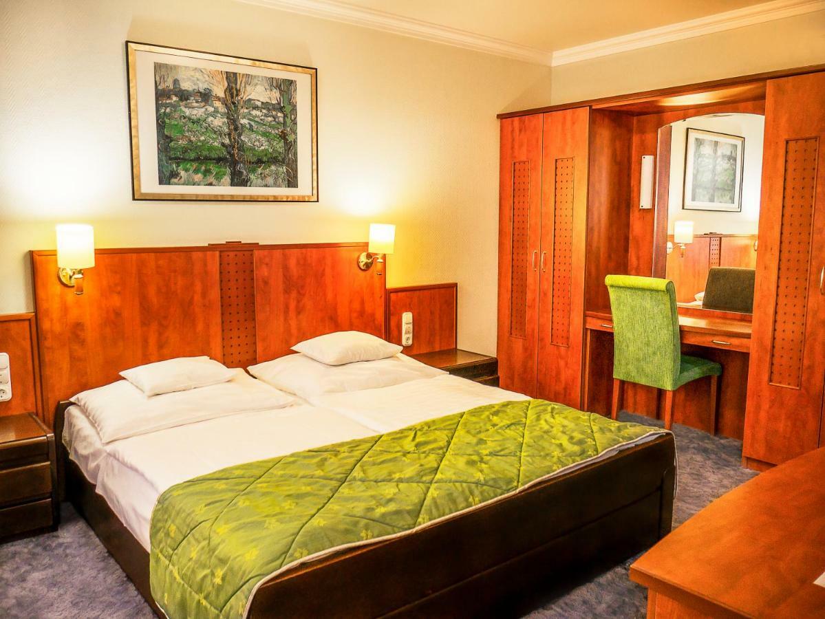 Hotel Silver Hajdúszoboszló Екстериор снимка