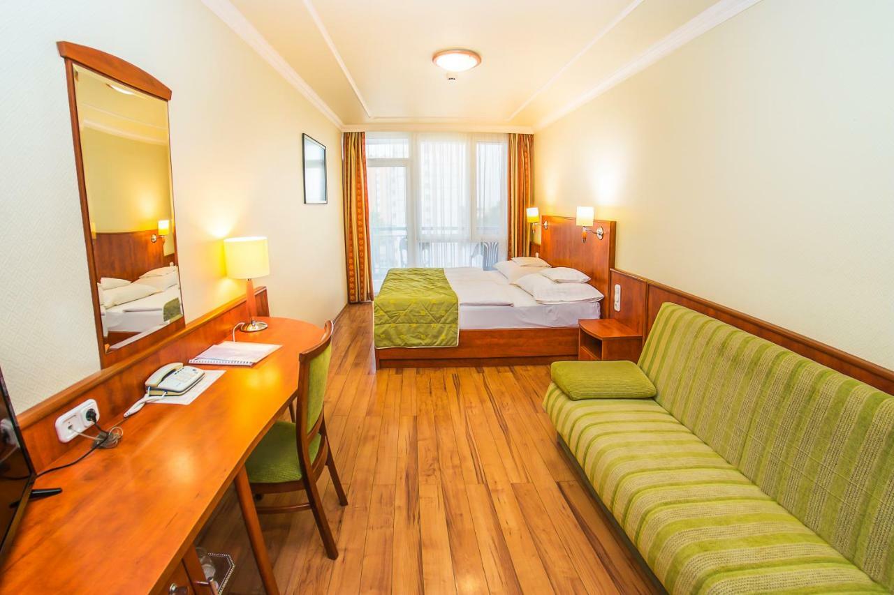 Hotel Silver Hajdúszoboszló Екстериор снимка