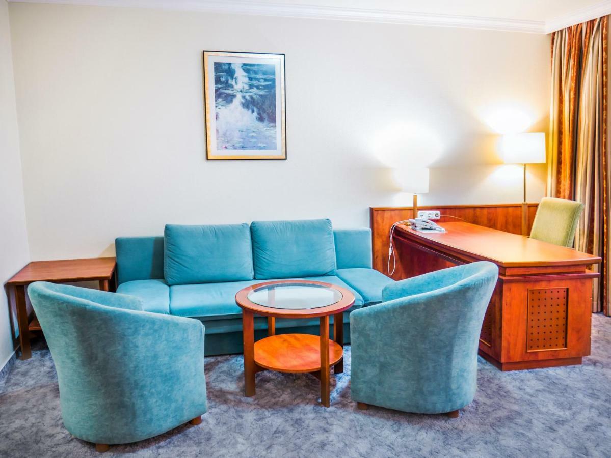 Hotel Silver Hajdúszoboszló Екстериор снимка