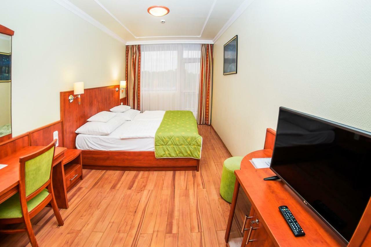 Hotel Silver Hajdúszoboszló Екстериор снимка