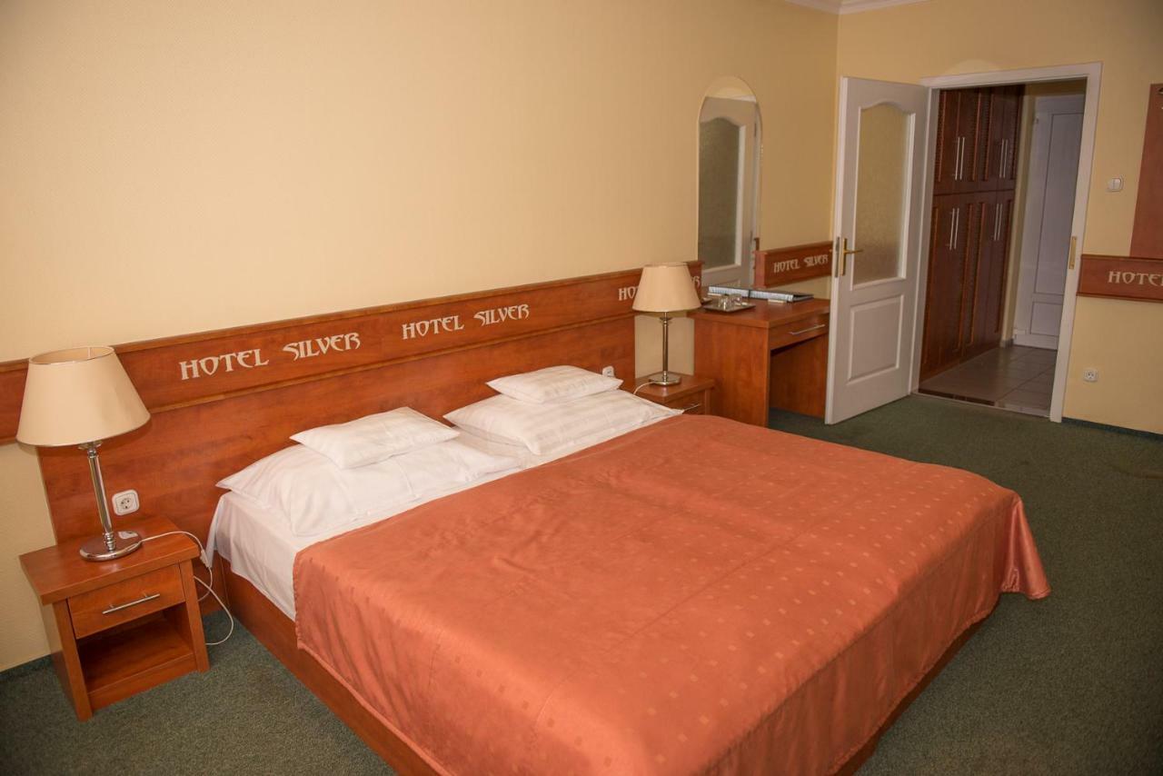 Hotel Silver Hajdúszoboszló Екстериор снимка